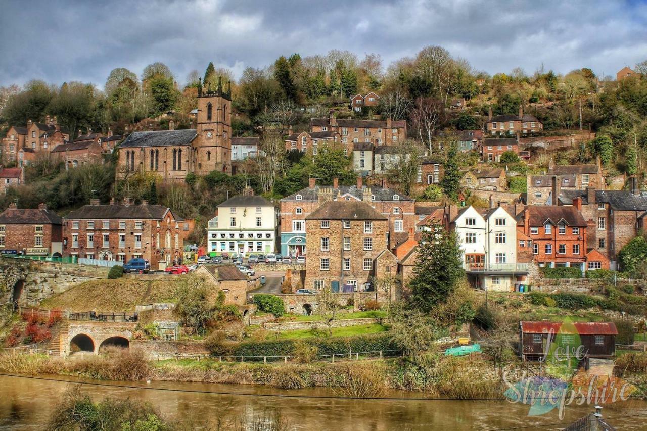 Ironbridge - 18Th Century Three Bedroom Cottage - 6 Beds Exterior photo